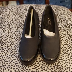 12WW and Black Softwalk Heels